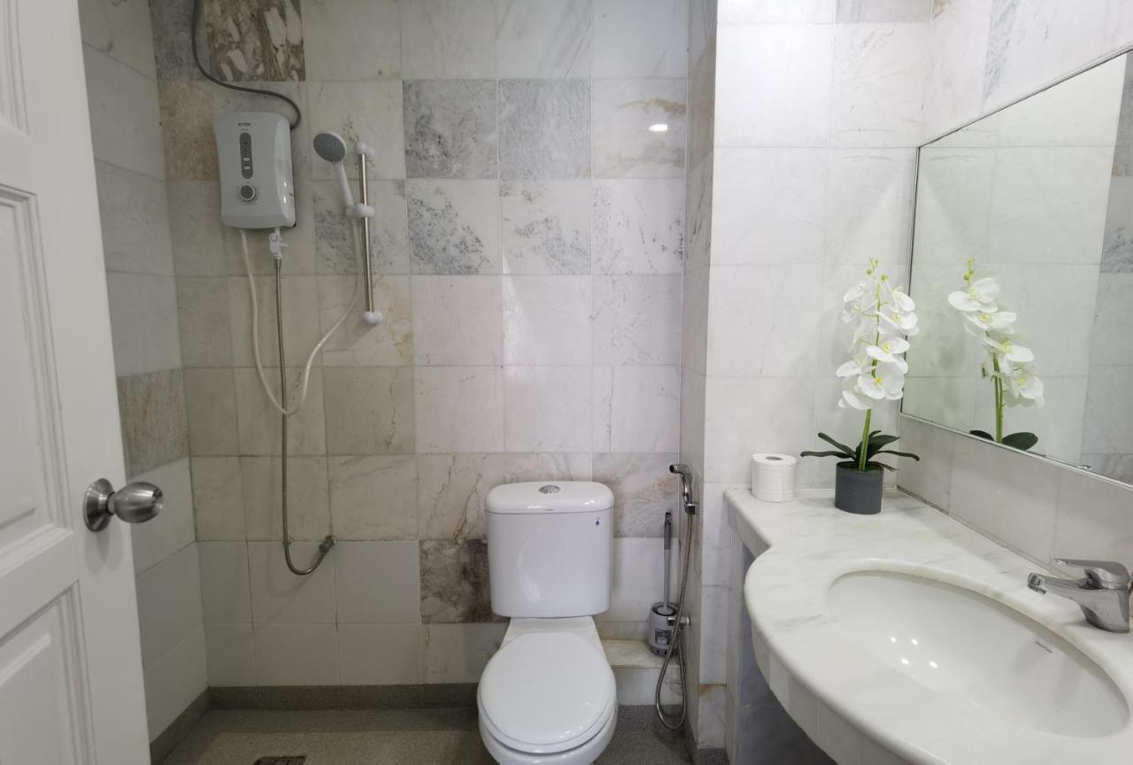 Lui Lui Comfy Condo In Great Location Куах Экстерьер фото